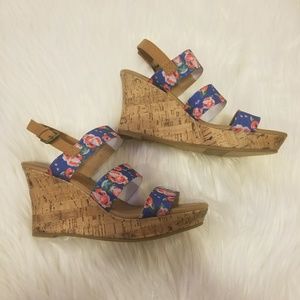 NWOT SO Floral Cork Wedges